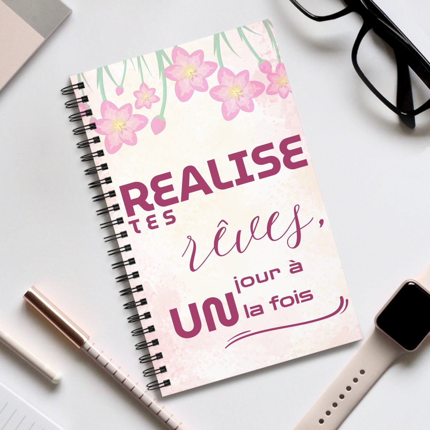 Carnet de Notes Inspirant "Réalise tes Rêves, Agenda Un Jour à la Fois" - Agenda motif fleur rose - Carnet de note motivant - Motivation Quotidienne
